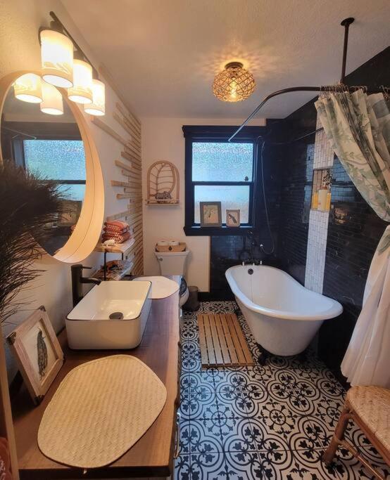 Вилла Cozy Af Jungle-House Hideaway Тампа Экстерьер фото
